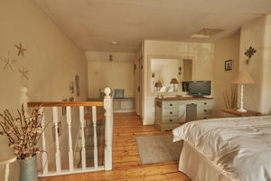 Bedroom reverse- click for photo gallery